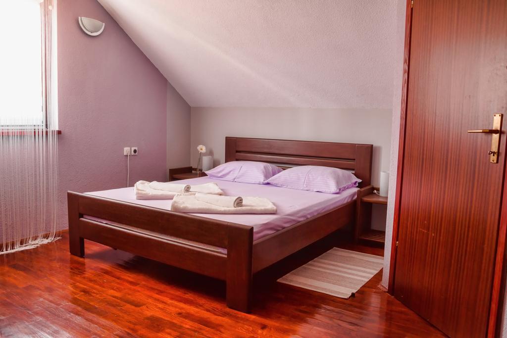 Apartments And Rooms Stefanac Slunj Phòng bức ảnh