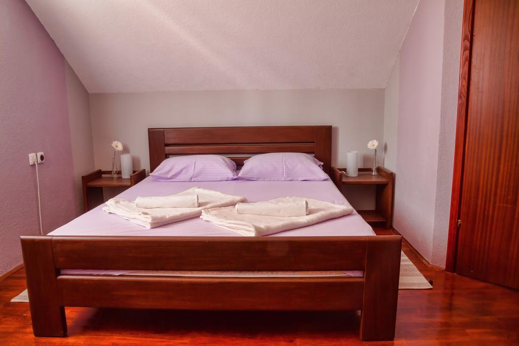 Apartments And Rooms Stefanac Slunj Phòng bức ảnh