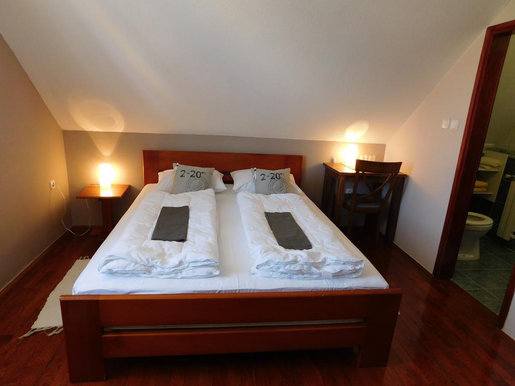 Apartments And Rooms Stefanac Slunj Ngoại thất bức ảnh