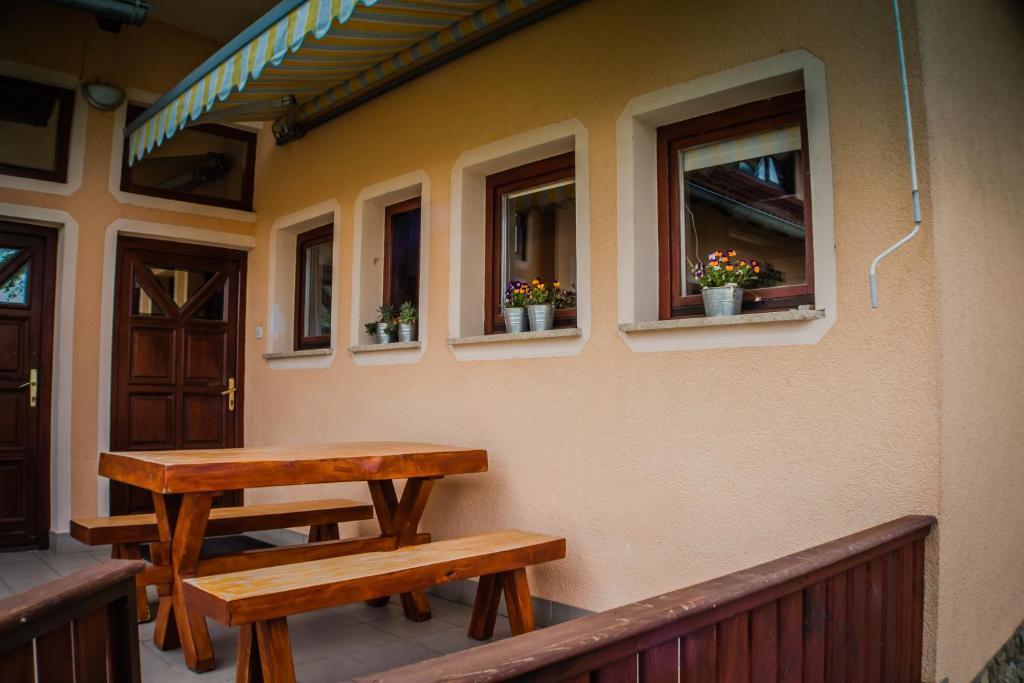Apartments And Rooms Stefanac Slunj Phòng bức ảnh